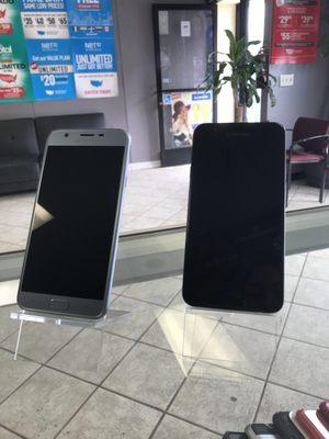 Samsung J7 unlocked/T mobile- $230