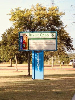 River Oaks Elementary School