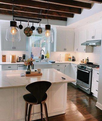 Deep Clean services in our customers beautiful new kitchen.