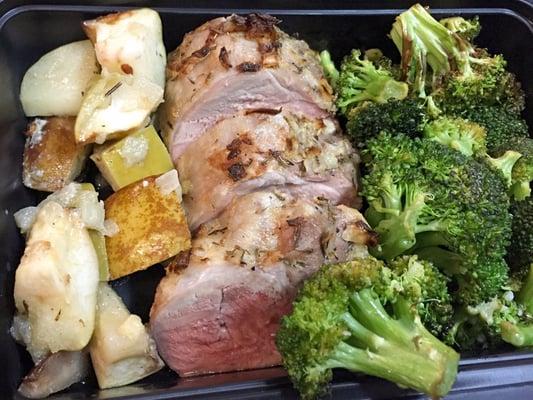 tender herbed pork tenderloin with apples & pears and roasted broccoli