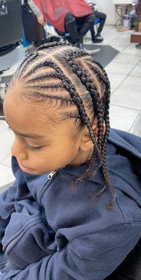 Freestyle Design Side Braids