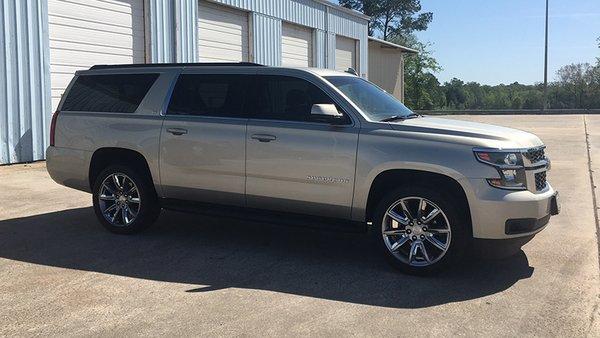 22 inch Hyper Silver with Chrome Insert wheels Suburban