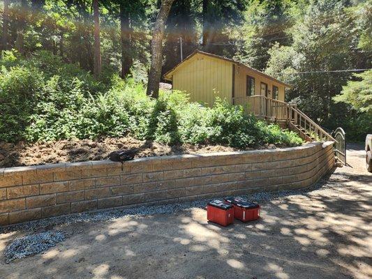 retaining wall installation