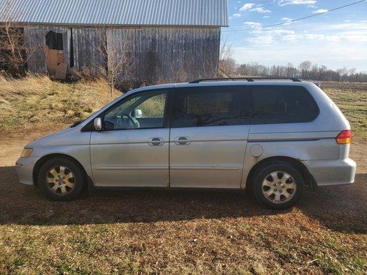 02 Honda Odyssey Excellent condition being parted out. Company vehicle daily driver.