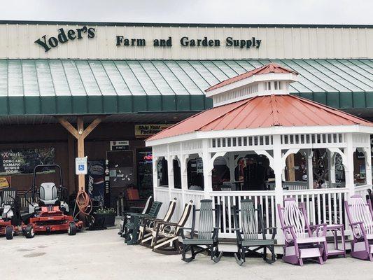 Yoder's Farm & Garden store in Grifton