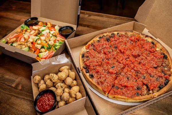 Try a Vero Family Pack featuring a pizza, large salad, and pizza fritta app all at a discounted price!