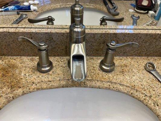 My old faucet that had no hope of being fixed