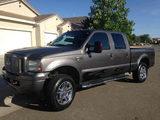 2006 Ford F250 Harley Davidson full detail - truck has been parked outside for the last 9 years, but you can't tell by the shine:-)