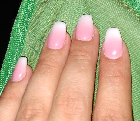 Beautiful natural color ombre, and it looks amazing! Probably my most favorite acrylics ever!