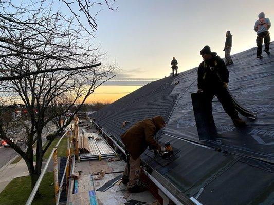 Toledo Huntington Bank Roof Replacement. We installed a new roof for a bank located in Toledo, Oh.