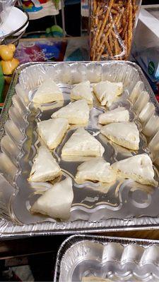 Vanilla bean scones