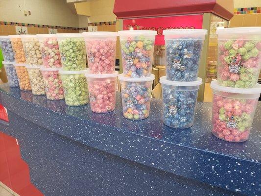 Flavored popcorn, Strawberry, Blueberry, Green Apple, Birthday Cake and more.