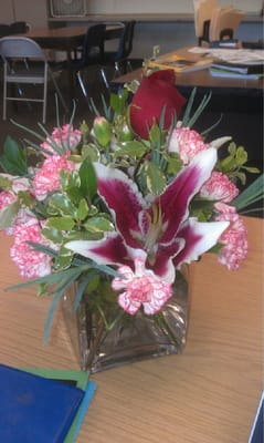 Stewie does an amazing job, called up that morning with a request for Stargazer oriental lilies with a red theme, he delivered