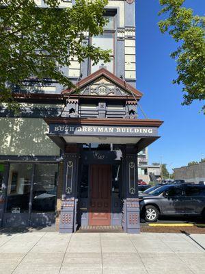 Historic Downtown Salem Location across from the Riverfront Park