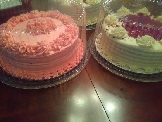 Strawberry and red velvet cake