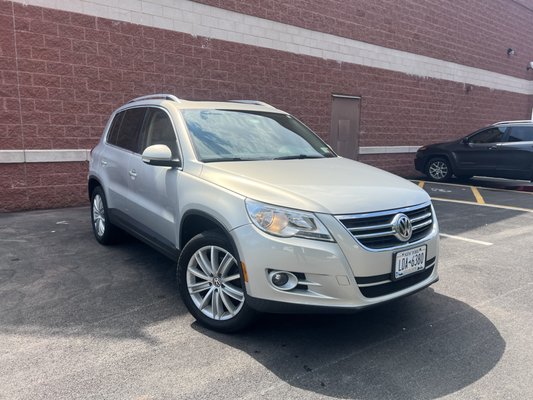 2011 Volkswagen Tiguan suv