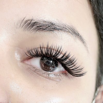 Lash Extensions - 6D Mega Volume