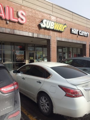 Subway Elmhurst on 83 Exterior