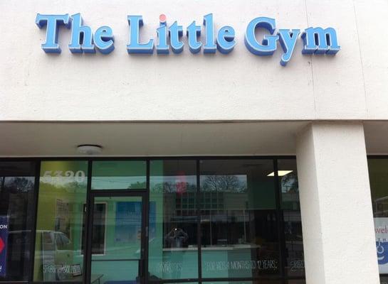 The Little Gym street view at 5320 Broadway