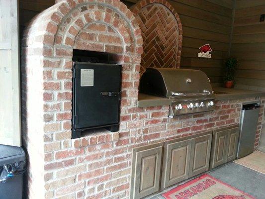 Bull and Lion Grills to accommodate your custom kitchen.