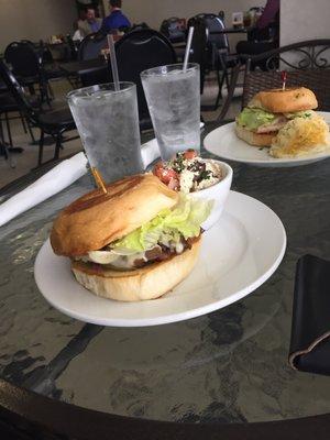 Roast beef sandwich with pasta salad