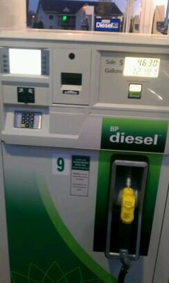 Brand new diesel pump with small nozzle head!