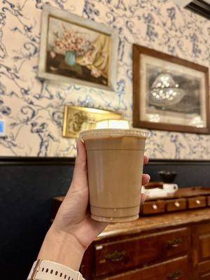 white chocolate iced latte ($4.50)