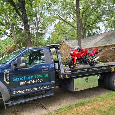 Taking this Ducati to be brought back to life, after sitting for a very long time. Will be ready for sale afterwards.