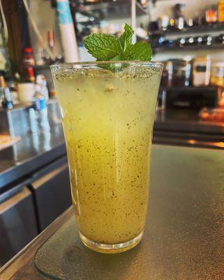 Delicious & Refreshing Mint Lemonade