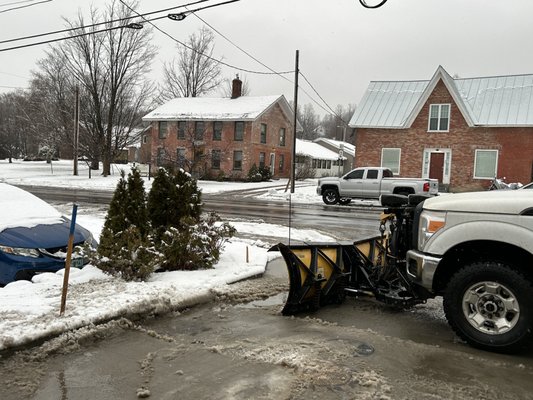 We get your parking lot back to black after any small or large snow!