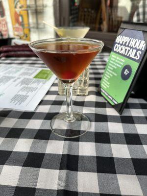 Awesome manhattan and martini. Great bartender Friday happy hour!!