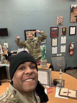 WELCOME TO US ARMY #1 U.S. ARMY RECRUITER SFC APONTE