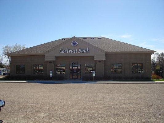 Outside view of front entrance to CorTrust Bank in Aberdeen