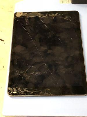 Broken iPad Air 2 Screen Replacement. If you have iPads Screen cracked or any other issues. Call us for repairs.