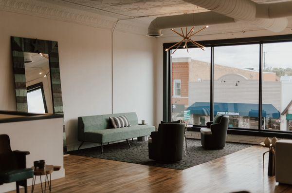 Second floor common space / open meeting area with a view of Main Street
Name: Birch Grove North