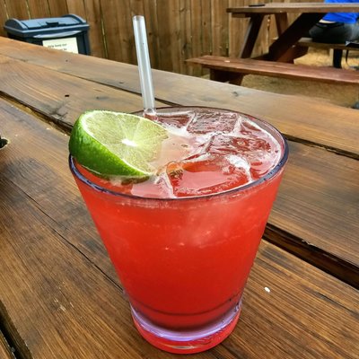 Sparkling Mule- Vodka, ginger beer, lime, strawberry, and a splash of champagne