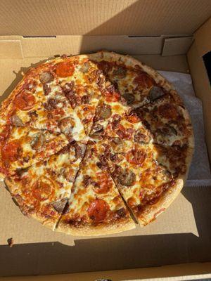 3 Topping Pizza   15" Large pepperoni, bacon & sausage