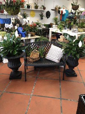 Aluminum Patio Furniture - Decor - Peace Lillies