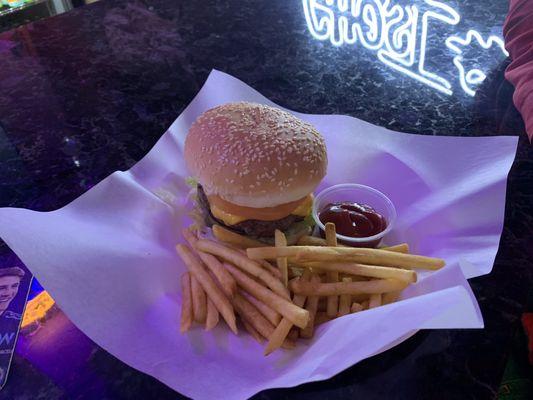 Cheeseburger and fries