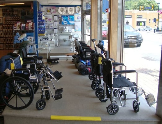 Wheelchairs & Transport Chairs