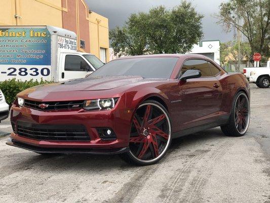 Here's a final product on a set of Rucci forged wheels we custom painted for this beautiful Camaro