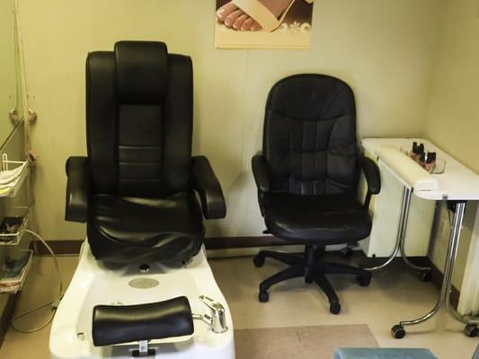 Manicure & Pedicure Stations