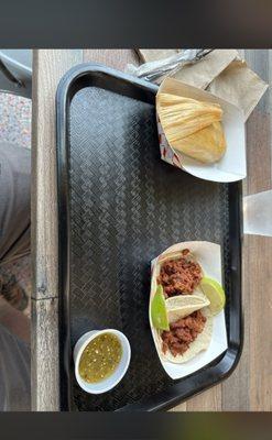 Tacos y Tamales