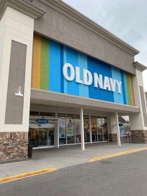 Old navy with the worst customer service we have ever experienced