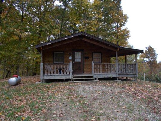 Cabin F is a one-room cabin that is very secluded with satellite TV, hot tub and gas grill.