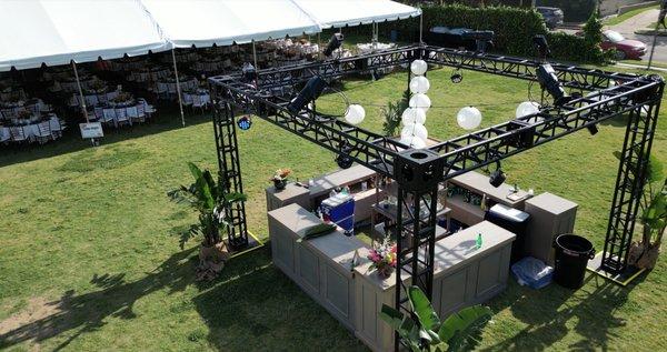 We provide outdoor truss and lighting structures for any event.