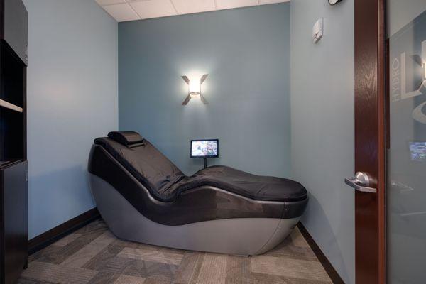 HydroLuXe Water Massage Table Room