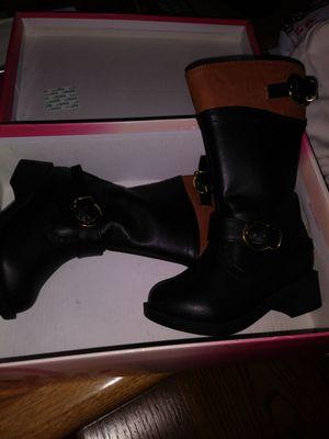 Size 5 toddler knee high boots. $15