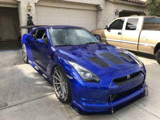 Completed windshield replacement on a Nissan GT-R