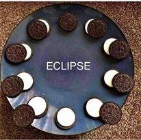 A new way to teach about the solar eclipse